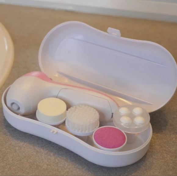 Relaxus BeautyRelaxus Beauty 4-in-1 Facial Cleansing System - Picture 4 of 6